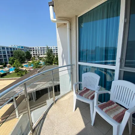 у моря в Atlantis Resort&spa * Lŭka